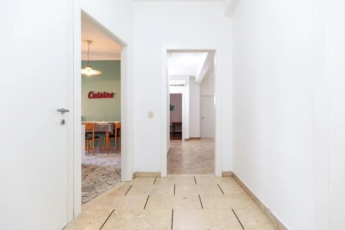 Signorile Appartamento In Mestre 1 Min From Tram To Venice Apartment